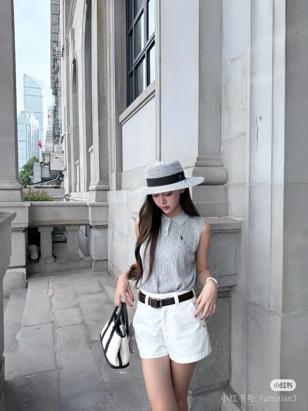 P166 💰 "Top quality" Style number: DS023# (not off the shelves all year round) [Ralph Lauren POLO lapel solid color pony embroidered logo knitted vest short sleeves] ✅Ralph Lauren Ralph Lauren classic basic versatile all-season cardigan knitted POLO vest vest short sleeves ✅Main supplier platform live broadcast Wholesale entity Replacement when out of stock Not off the shelf ✅ZP quality 1:1 version Scan the code to enter the GF website Counter quality ✅Details and quality are the only one in Guangzhou. Imported quality cotton yarn, focusing on high-end, cost-effective. Needless to say good quality. ✅Restore the original version. The maximum size can be worn up to 150 pounds. Loose, comfortable and stress-free. Olive green, denim blue, Chinese red